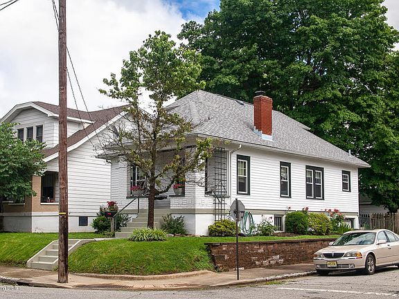 5th image of 1640 Bonnycastle Ave