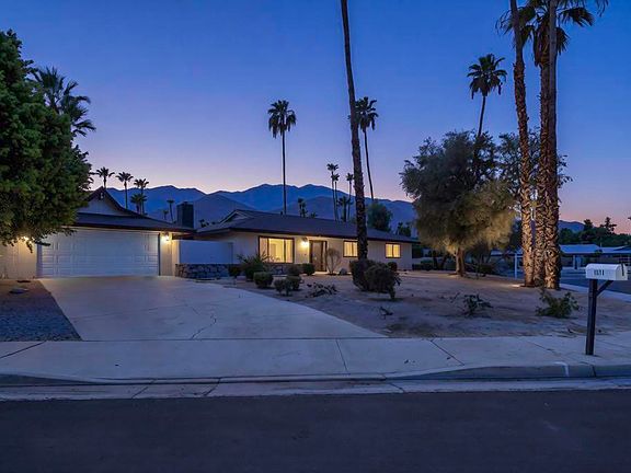 3rd image of 1111 S San Joaquin Dr