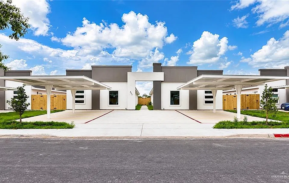 421 E Acacia #2