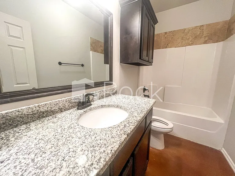 1837 Post Oak Rd — Photo 16