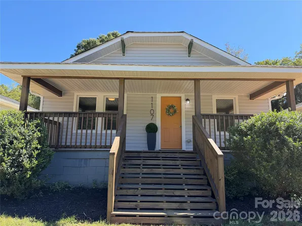 1107 8th St, Statesville, NC 28677