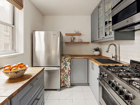 3rd image of 399 Ocean Pkwy APT 6K