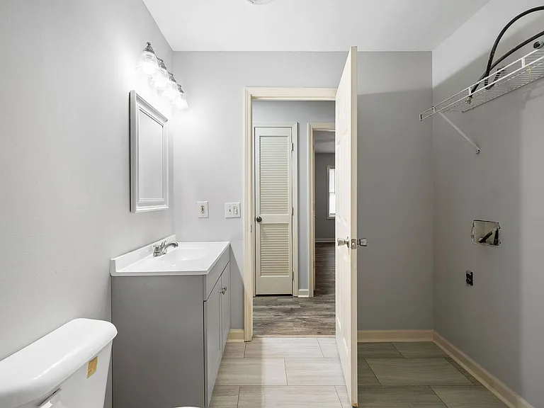 Park Ln - 221 — Photo 12