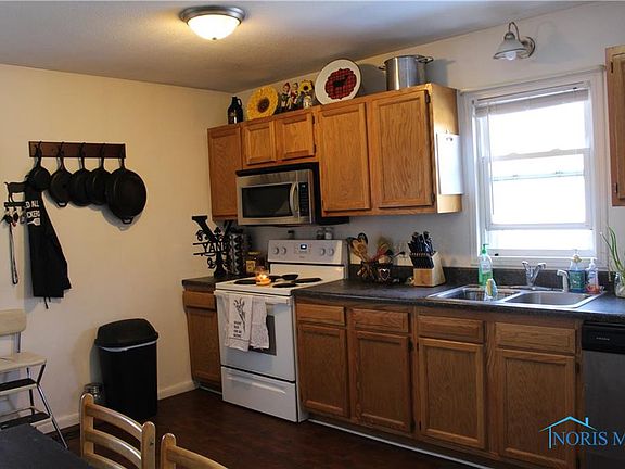 2nd image of 141 Medbury St