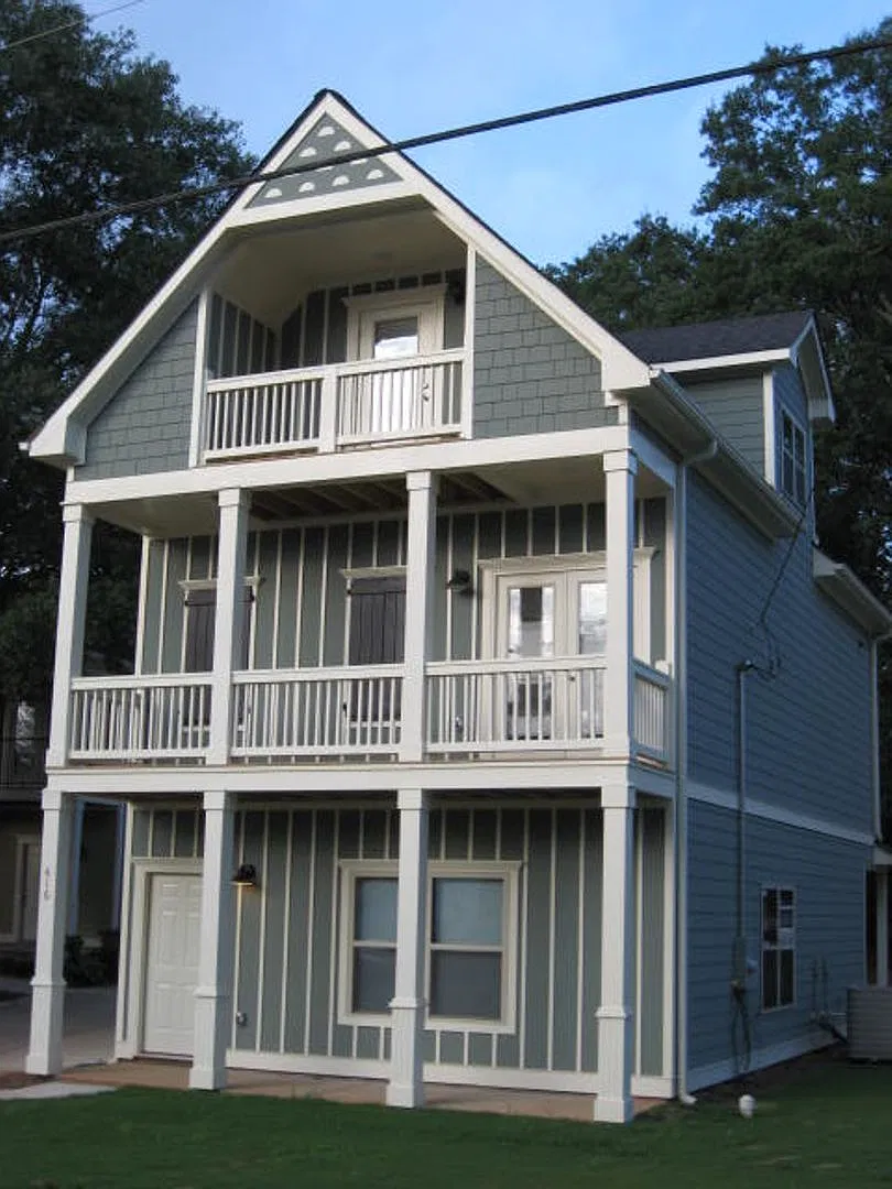 Cute 4 Bedroom Near Downtown for Pre-Lease — Photo 1