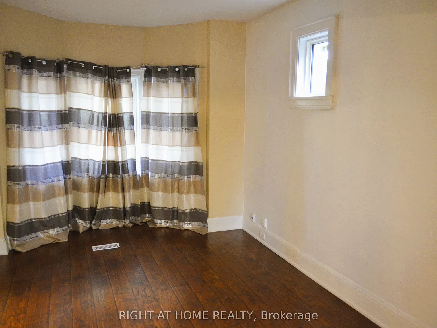3 bed, $2,500 — Photo 4