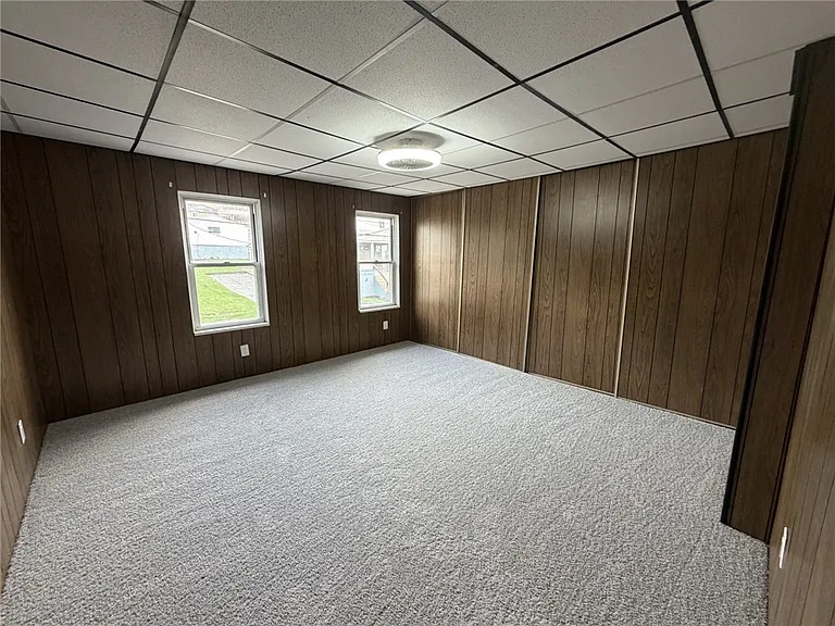 1154 Eisenhower Dr — Photo 32