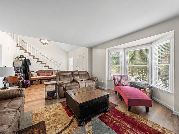 4th image of 1818 Memorial Dr APT 34