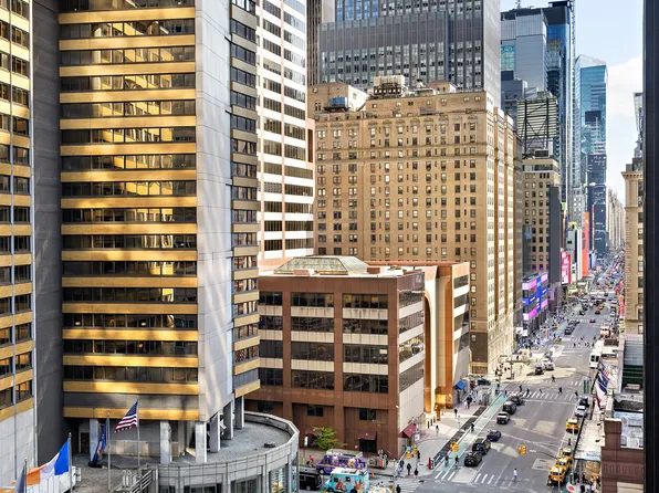 200 West 54th Street image 1 of 19