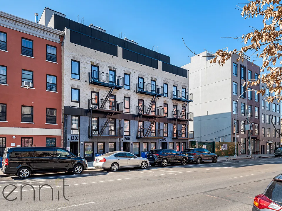 1198 Bedford Ave #F