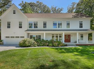 40 Arnold Ln, Norwalk, CT 06853