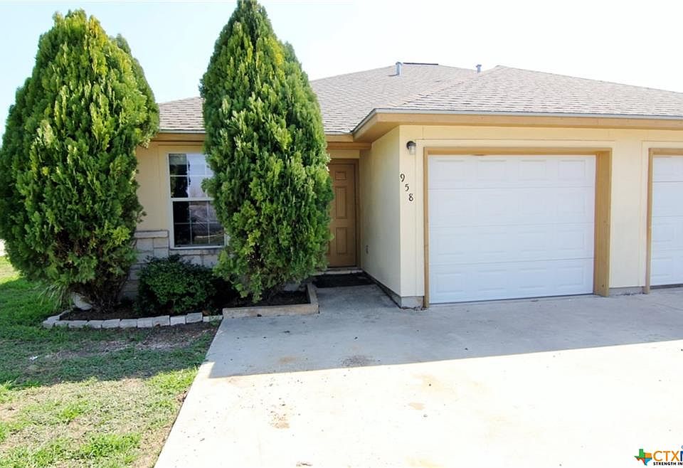 1st image of 958 Misty Acres Dr