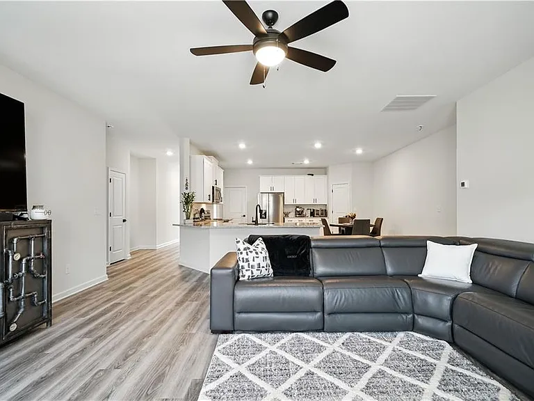 3894 Saddle Bag Ct — Photo 17
