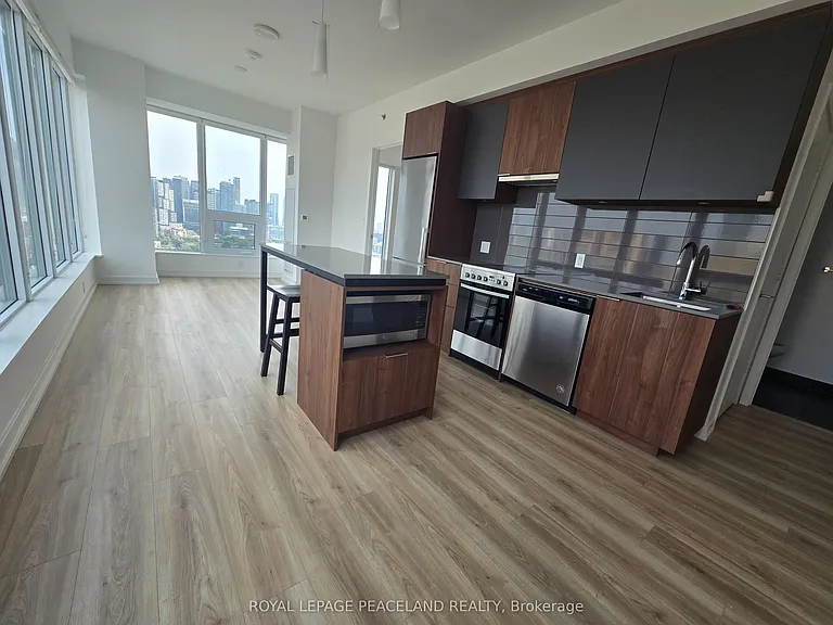 203 College St #2308 — Photo 2