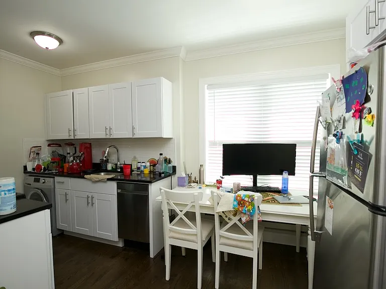 3817 N Greenview Ave #W2 — Photo 7