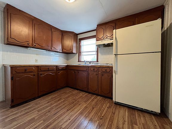 2nd image of 49 Bullock St #2