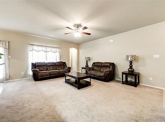 5th image of 7959 Charlestown Ln