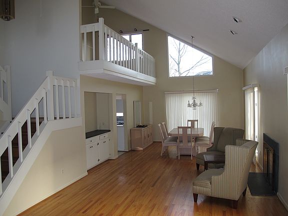 2nd image of 16 Stonington Dr