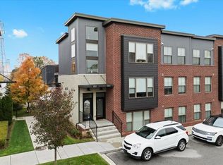 1220 Diamond Ct APT E, Royal Oak, MI 48067