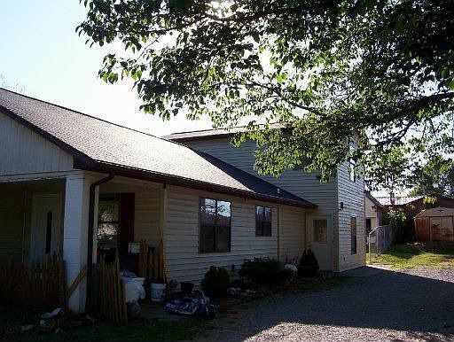 3rd image of 2325 Old Knoxville Pike