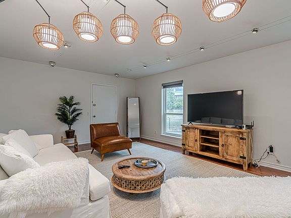 4th image of 7500 Callaghan APT 262