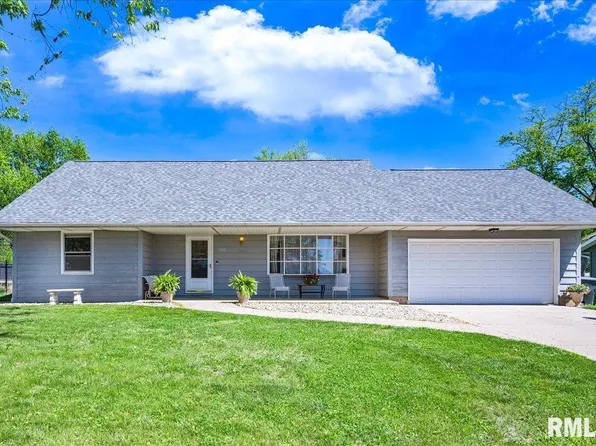 1504 Kern Rd, Washington, IL 61571