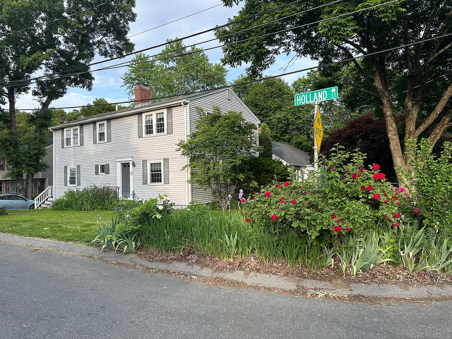 3 bed, 2016 sqft, $4,600 — Photo 1