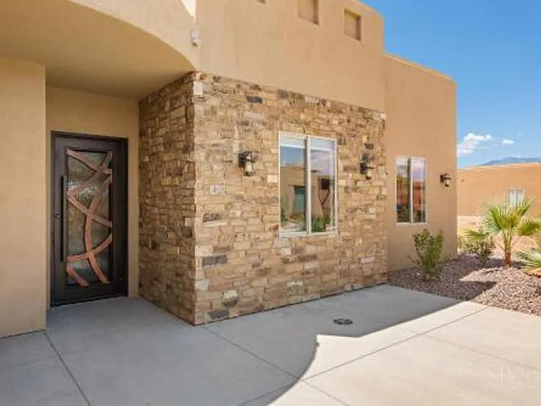 3252 S 4900 W — Photo 3