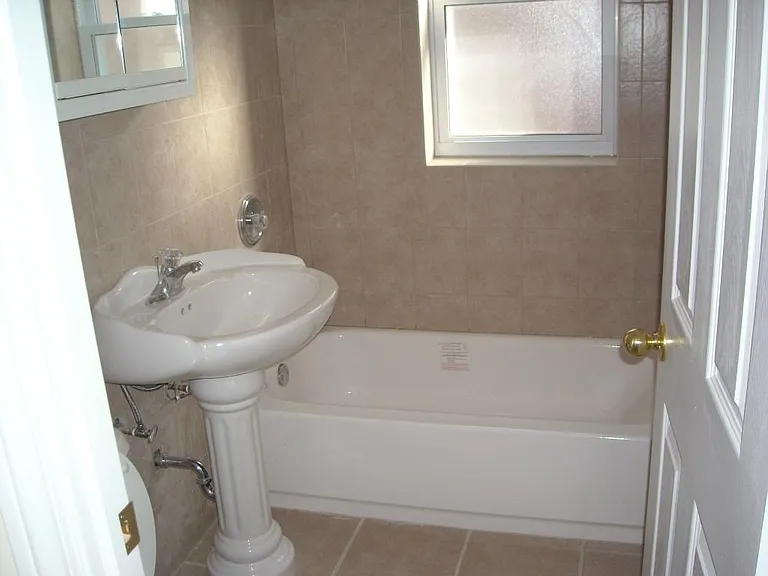 2202 W Foster Ave #1 — Photo 4