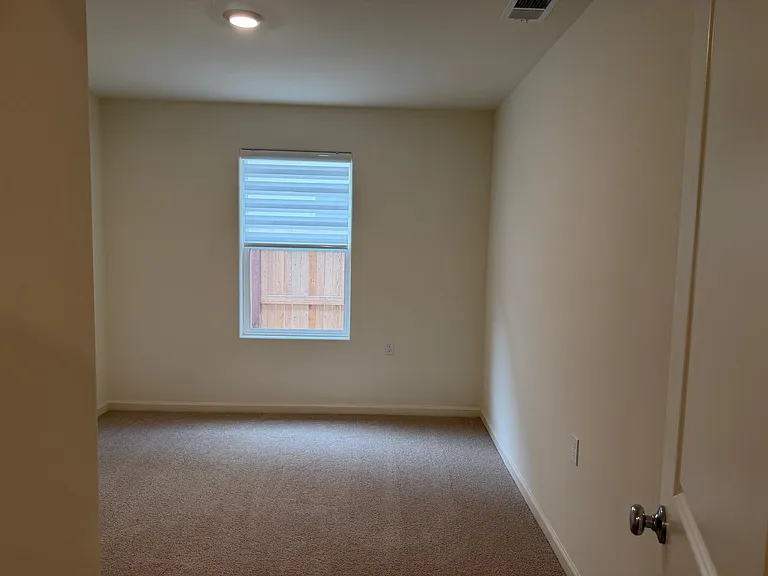 663 Skyler Ln — Photo 21