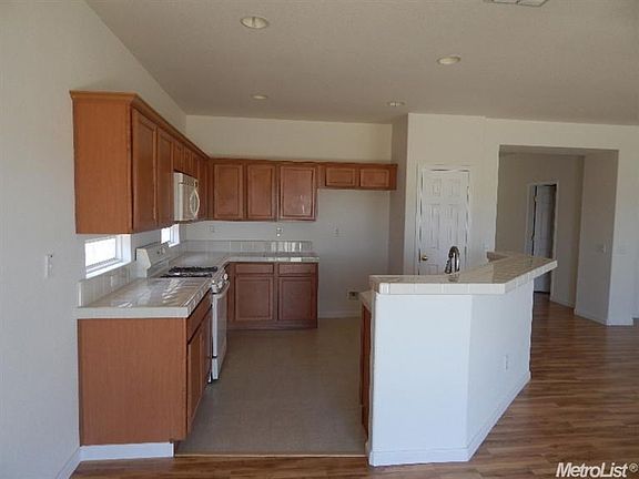 3rd image of 9901 Desert Willow Ct