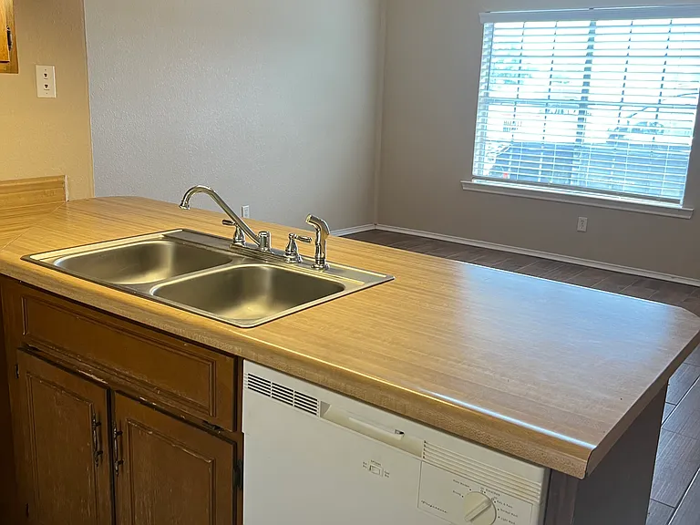 317 Hill Ave #16 — Photo 16