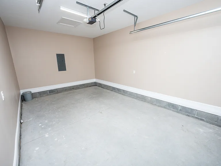 130 Macdonald Blvd — Photo 18