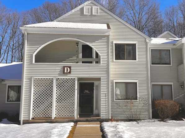 35 Nutmeg Road Apt D1, Middlebury, CT 06762