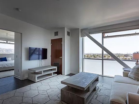 3rd image of 8641 Wilshire Blvd #902