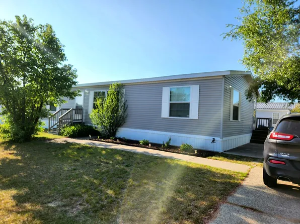 4110 Doral Dr, Muskegon, MI 49442