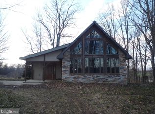 1362 Fairview Dr, Leesport, PA 19533
