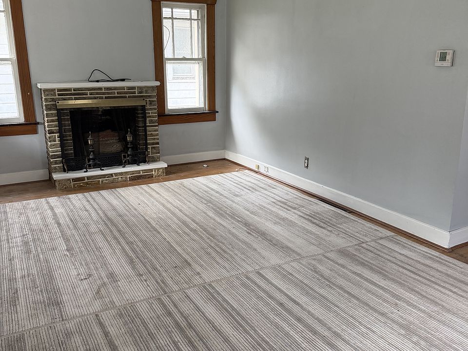 1st image of 2328 S 10th St