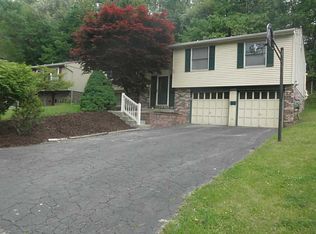 1175 Tidewood Dr, Bethel Park, PA