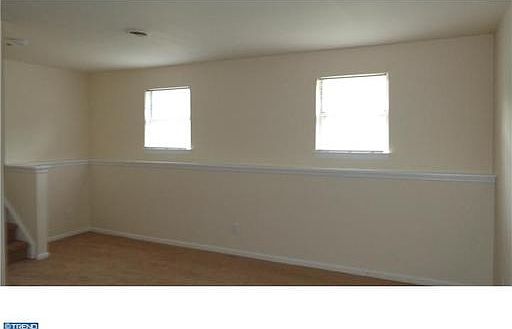 4th image of 29 Julie Ln