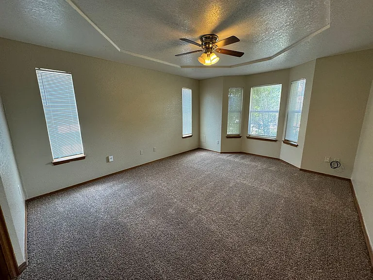 2618 Briarcliff Dr — Photo 7