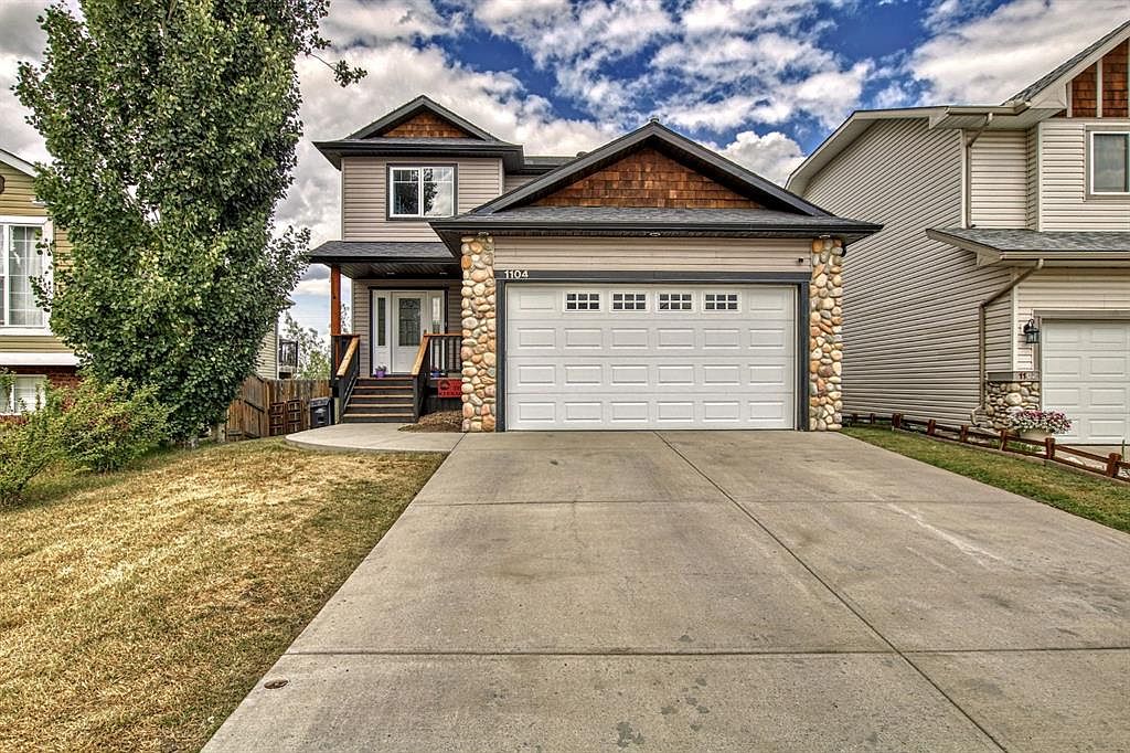 1104 S Highland Green Dr NW, High River, AB T1V 1X1 MLS A2069683