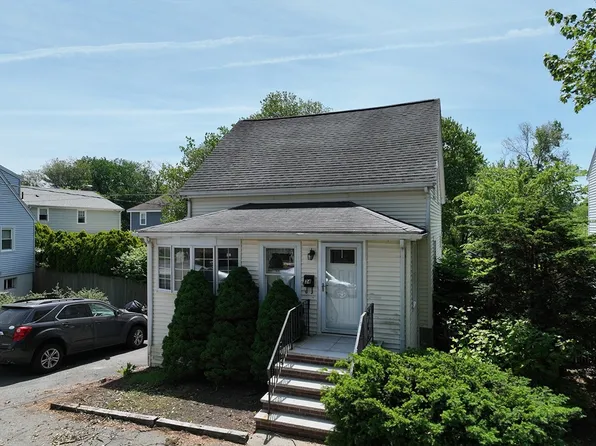 34 Trenton Rd, Dedham, MA 02026