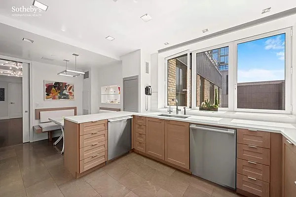 Sold by Sotheby's International Realty | media 8