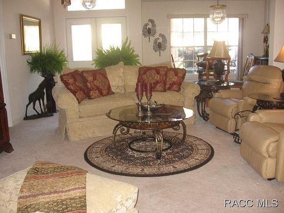 4th image of 1820 W Begonia Dr