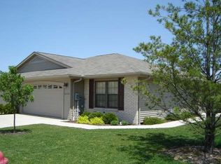 1060 Willow Rd, Macomb, IL 61455