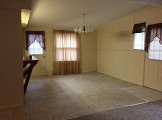 940 Robinwood Dr, Florissant, MO 63033