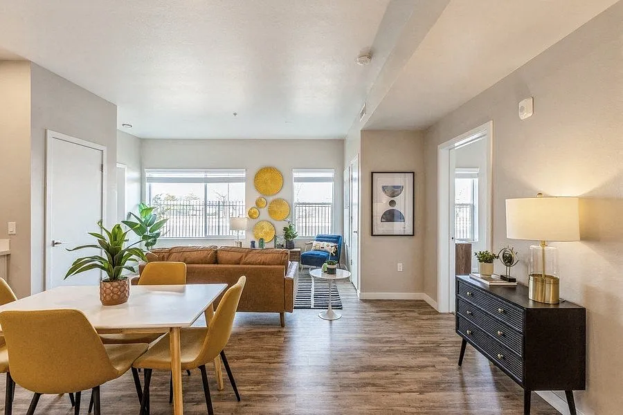 Parq Crossing Apartments — Photo 3