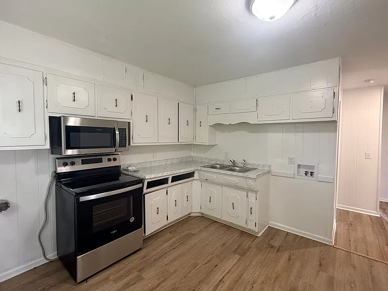 402 E Wayne St — Photo 14