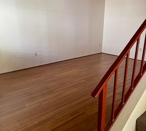 4th image of 1120 N Maryland Ave APT 8